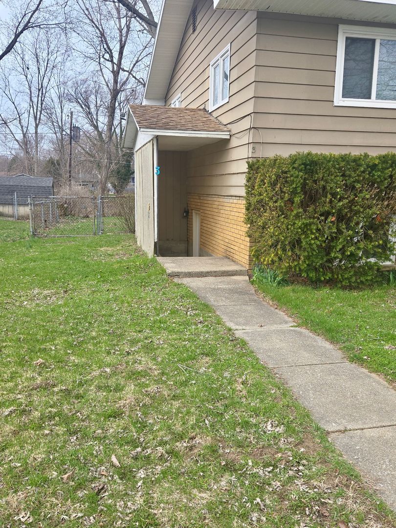 Berrien Springs Apartment: 8862 Kephart Lane