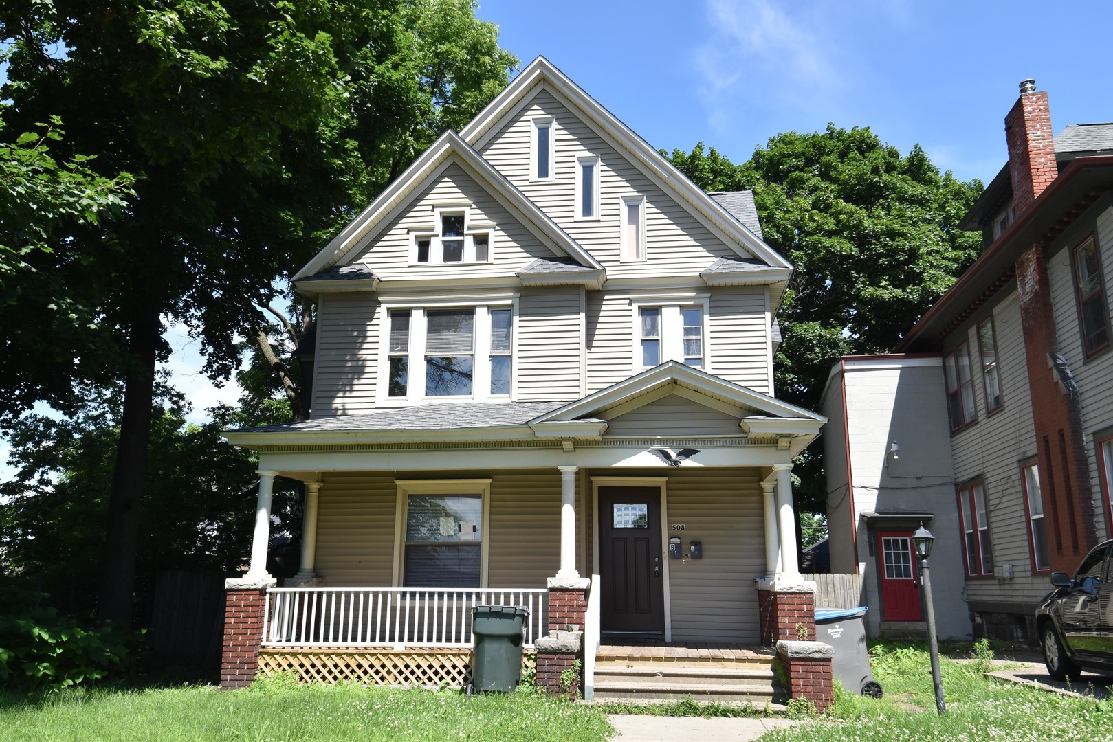 South Bend Apartment: 508 S Saint Joseph St