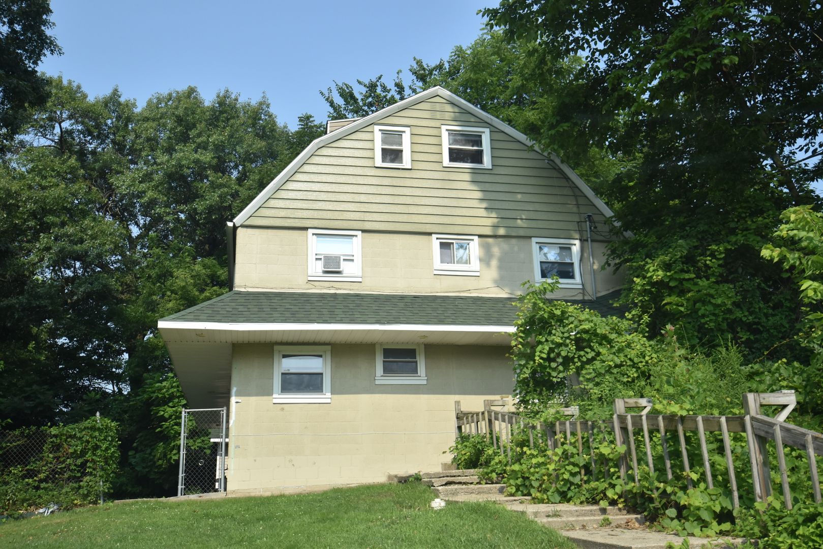 Mishawaka Apartment: 1311 Montgomery Road