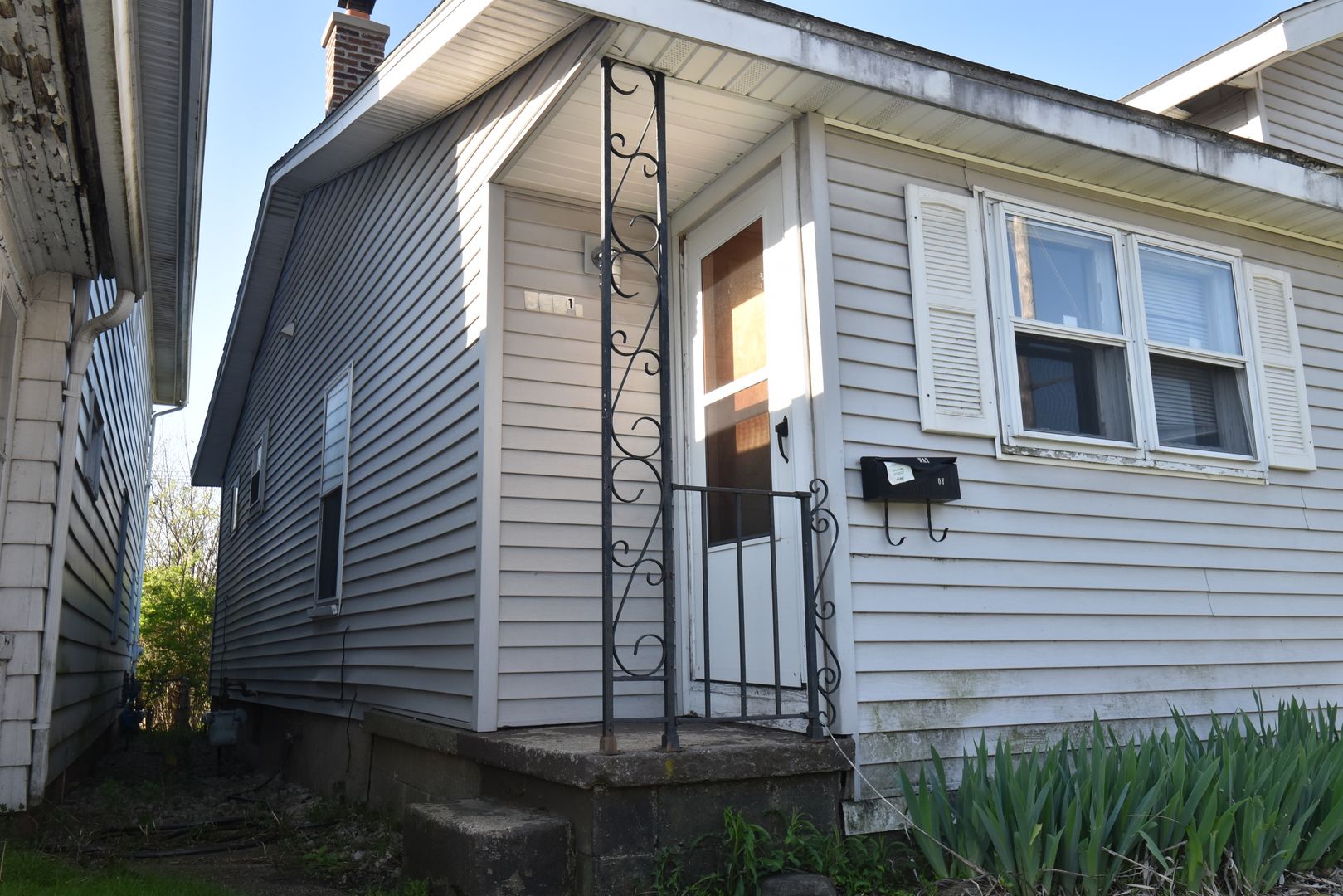 Mishawaka Apartment: 507 Lincolnway East