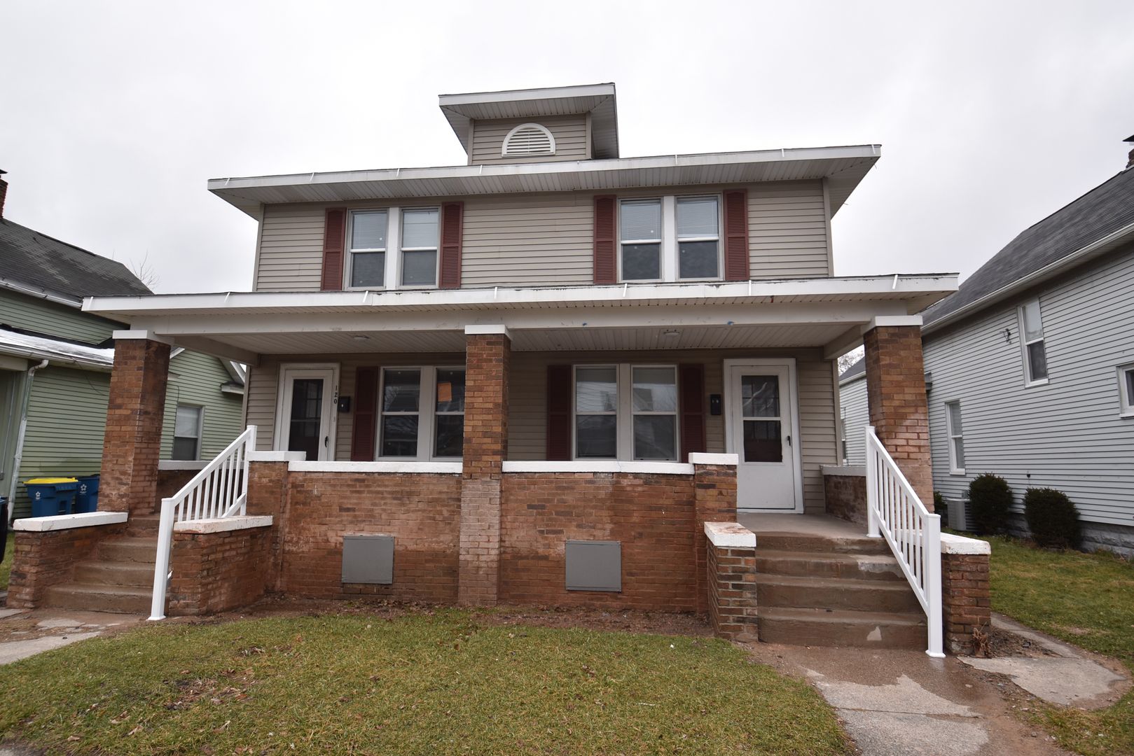 Mishawaka Apartment: 118-120 W 8th St
