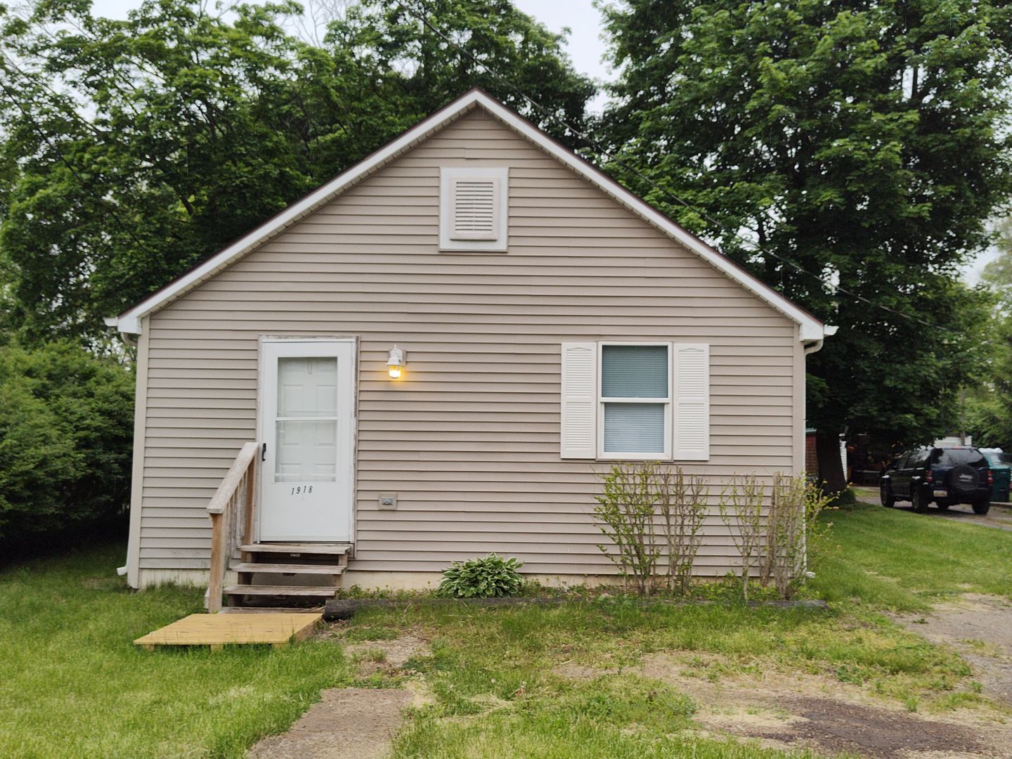 Mishawaka House: 1918 N. Byrkit Ave