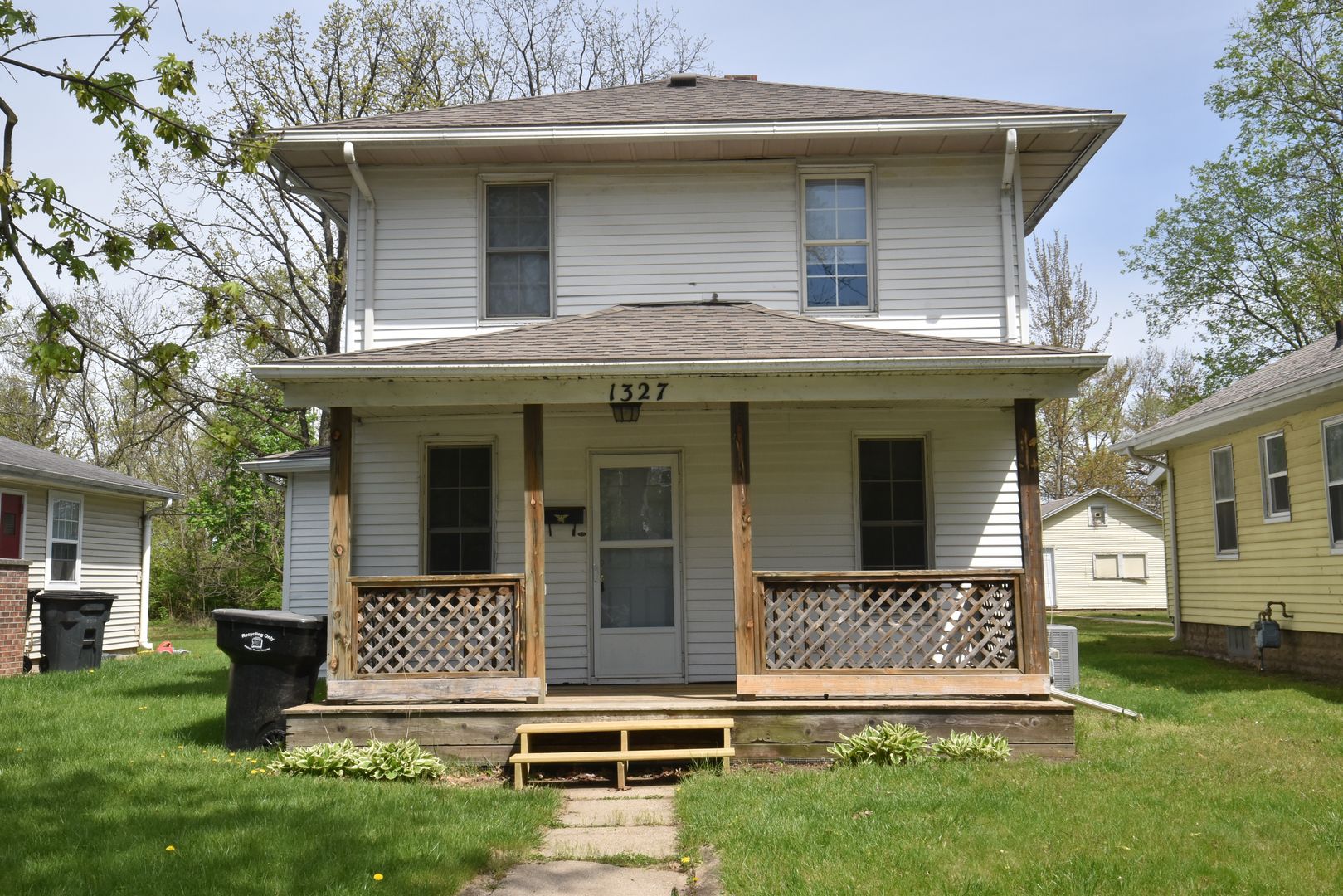 South Bend House: 1327 Corby Boulevard