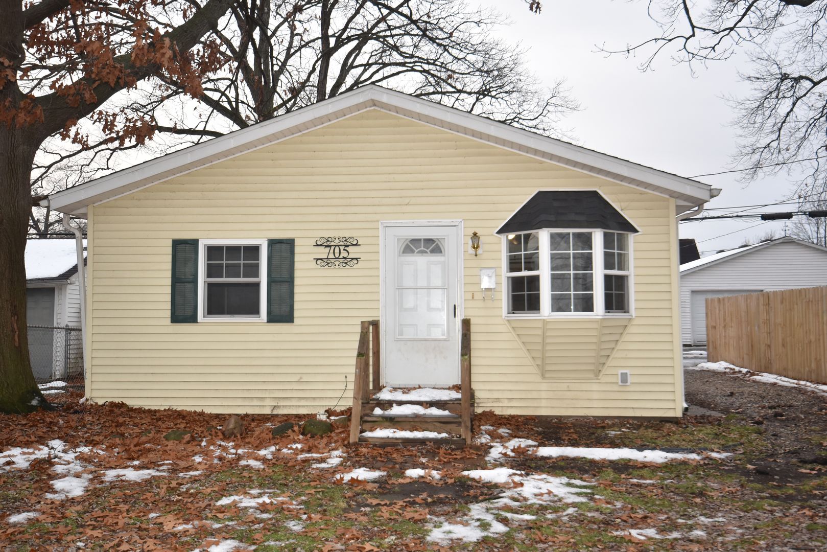Mishawaka House: 705 W. Broadway St.