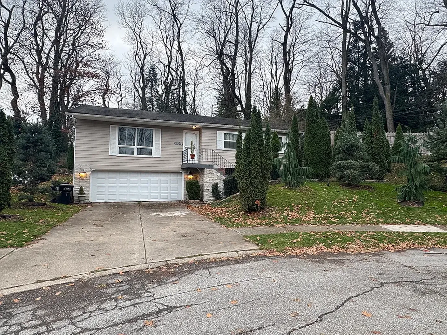 South Bend House: 1824 Peachtree Lane