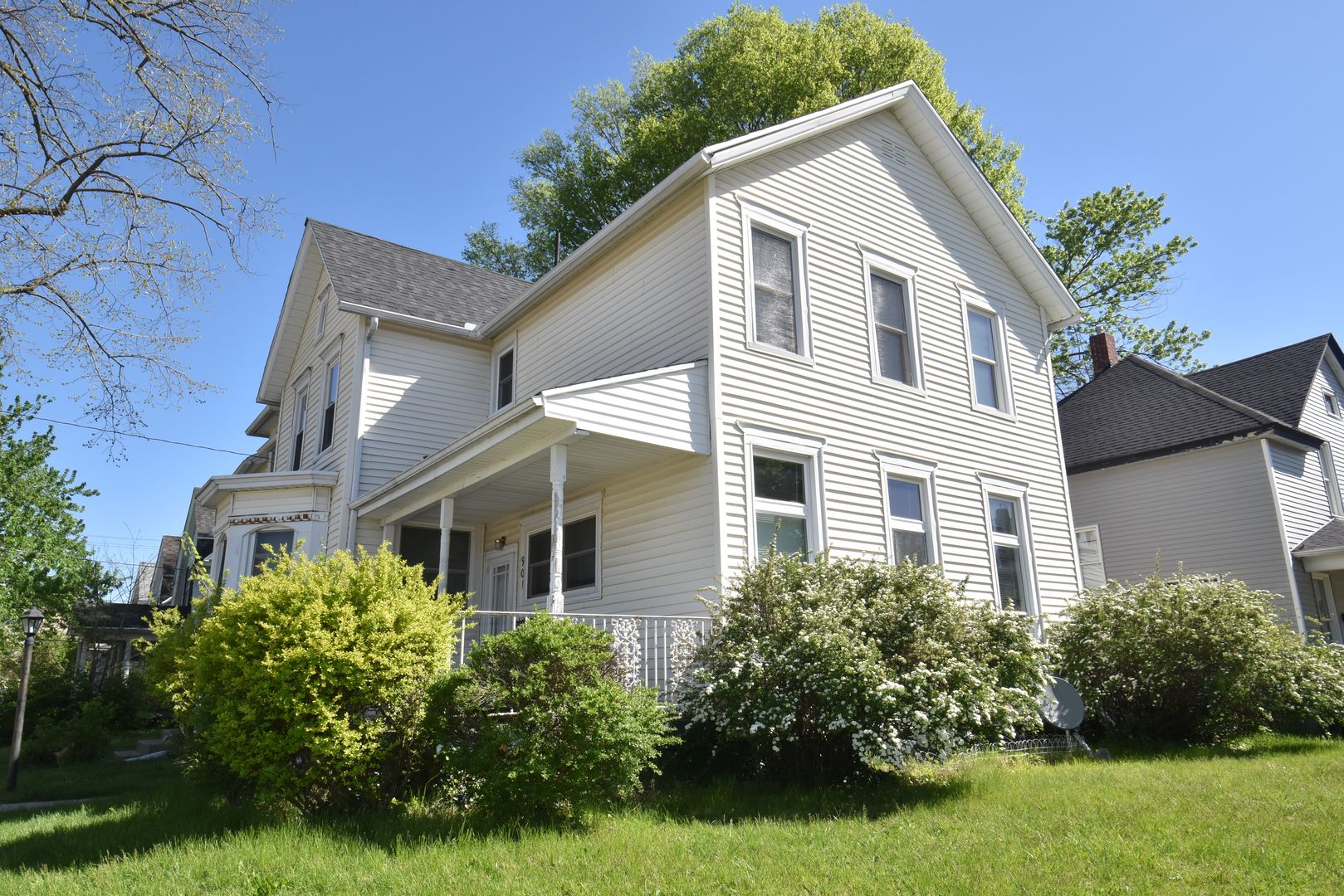 South Bend House: 901 Washington Street