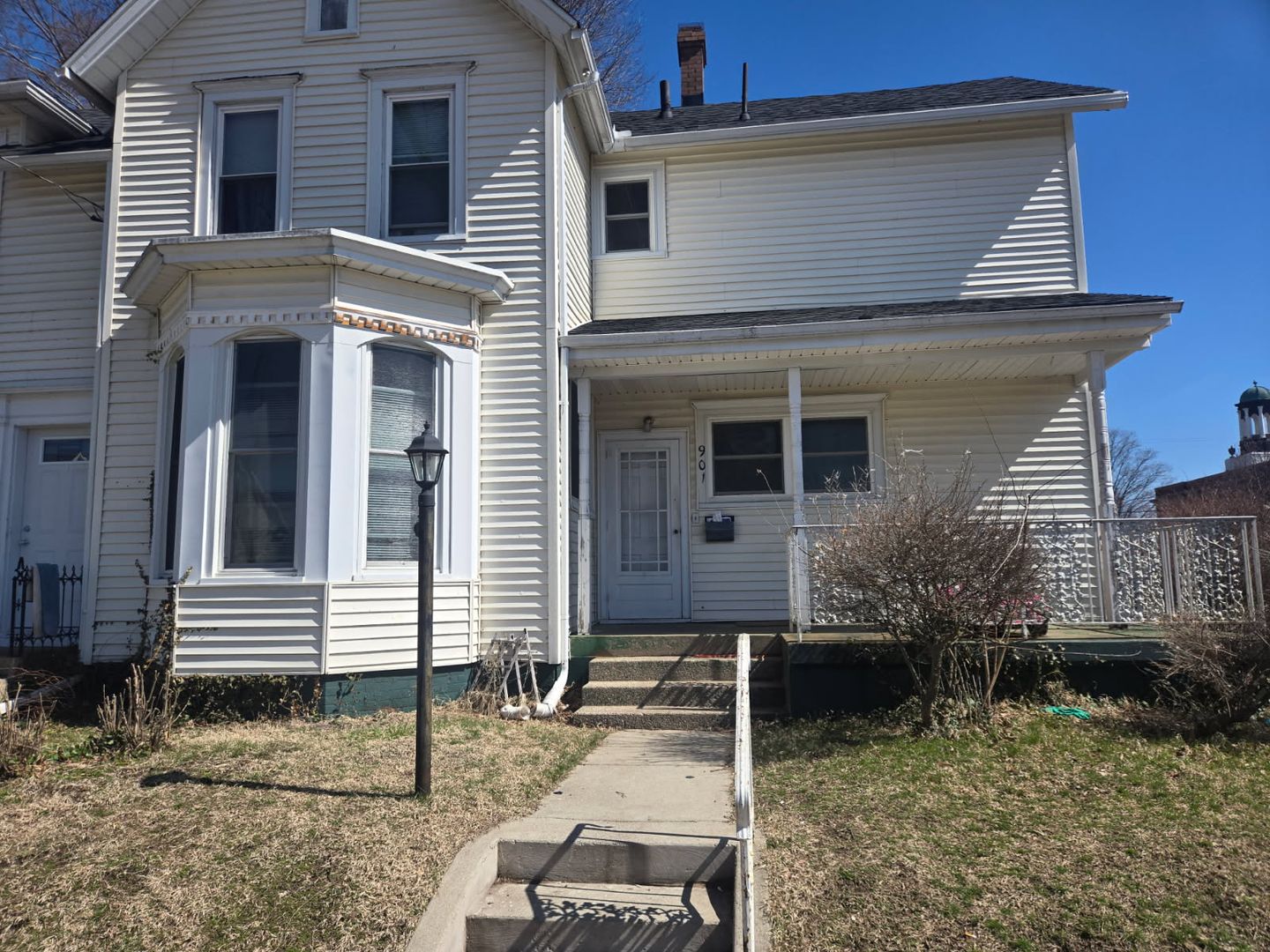 South Bend House: 901 Washington Street