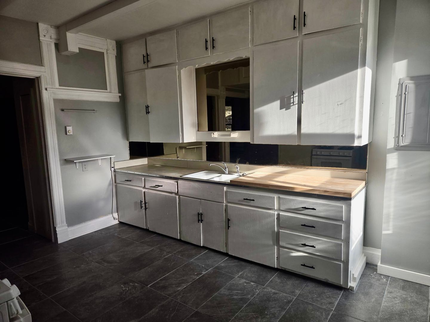 Niles Apartment: 13 S 3rd Street