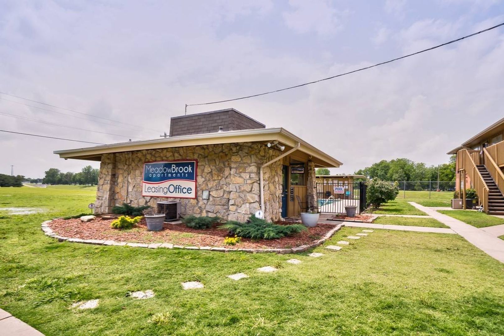 Tulsa Apartment: 444 S Mingo Road