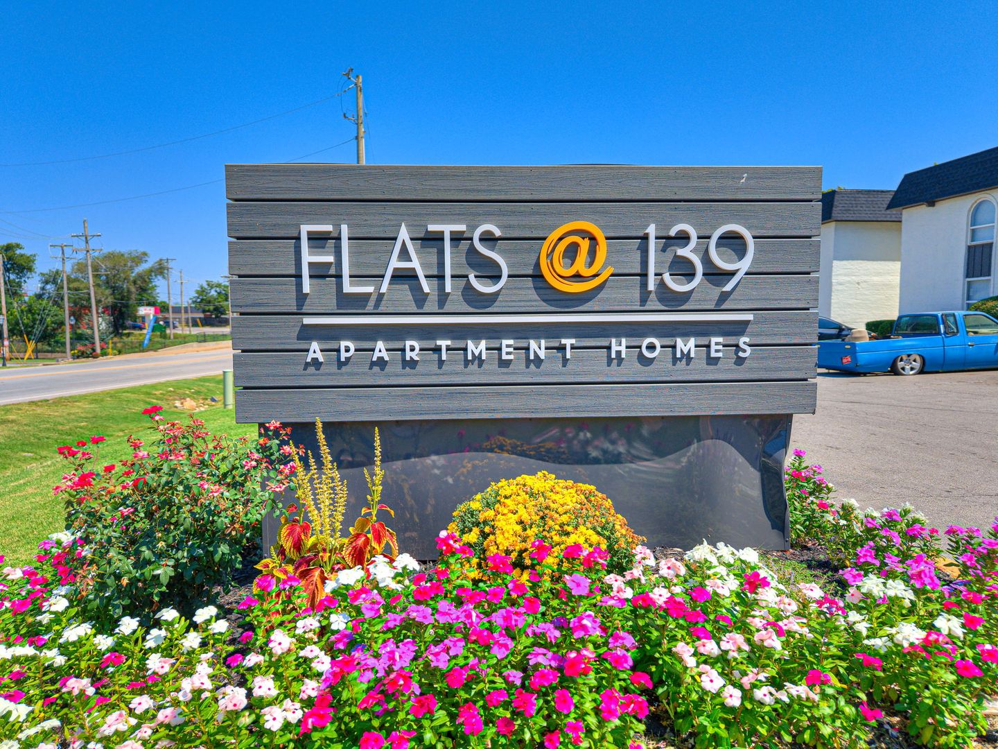 Tulsa Apartment: 139 N Garnett Rd