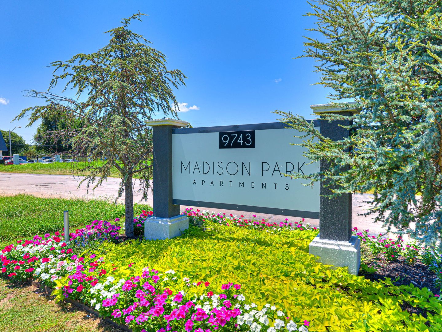 Tulsa Apartment: 9743 E 12th St