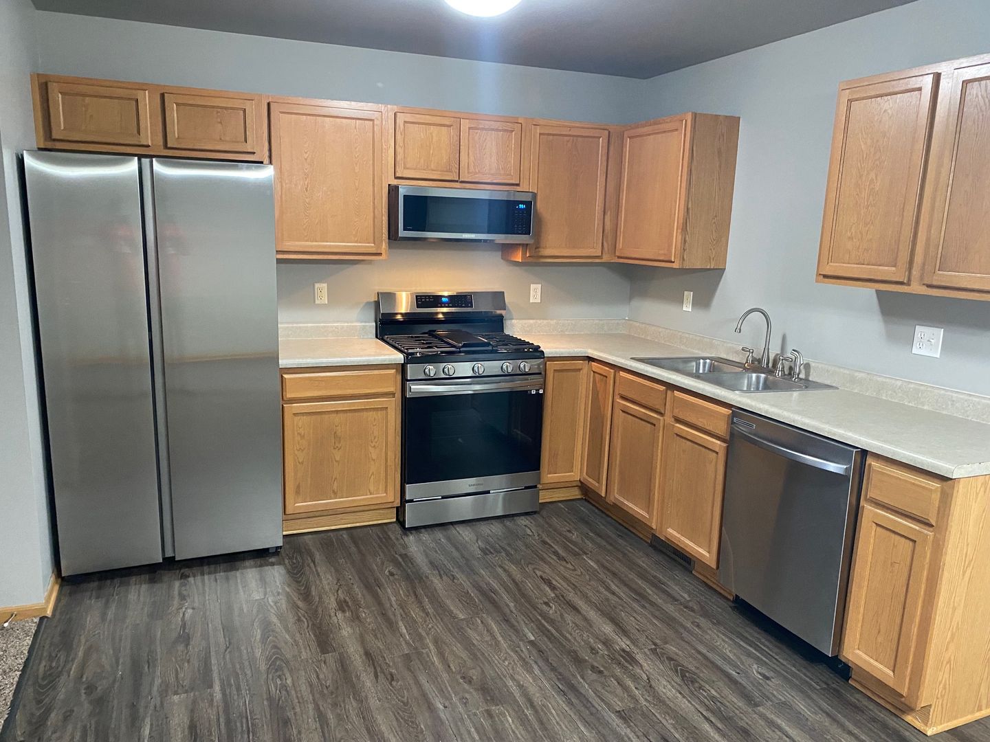 Valparaiso Townhome: 1715 Dainesway Dr