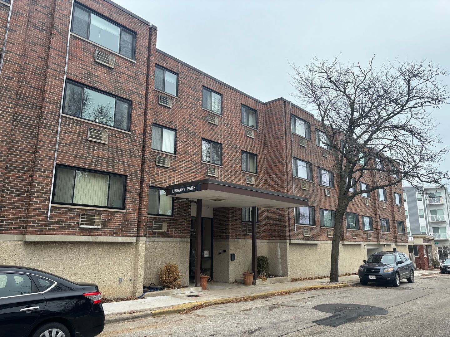 Kenosha Apartment: 5947 7th Ave
