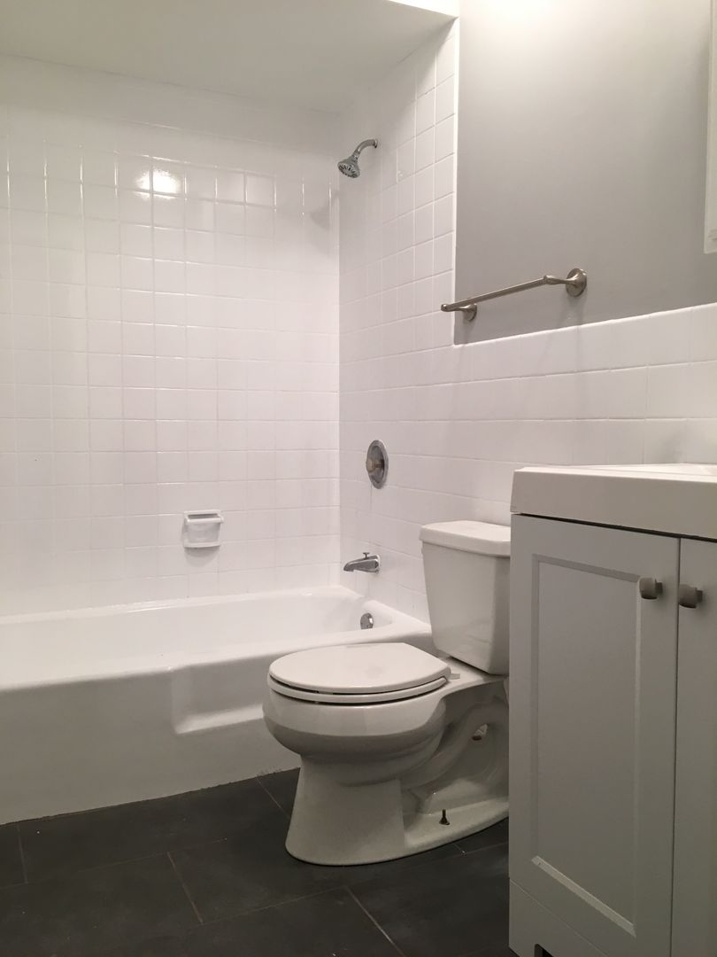 Chicago Ridge Apartment: 10600 Central Ave