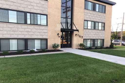 Charming One-Bedroom Apartment in Prime Des Plaines Location