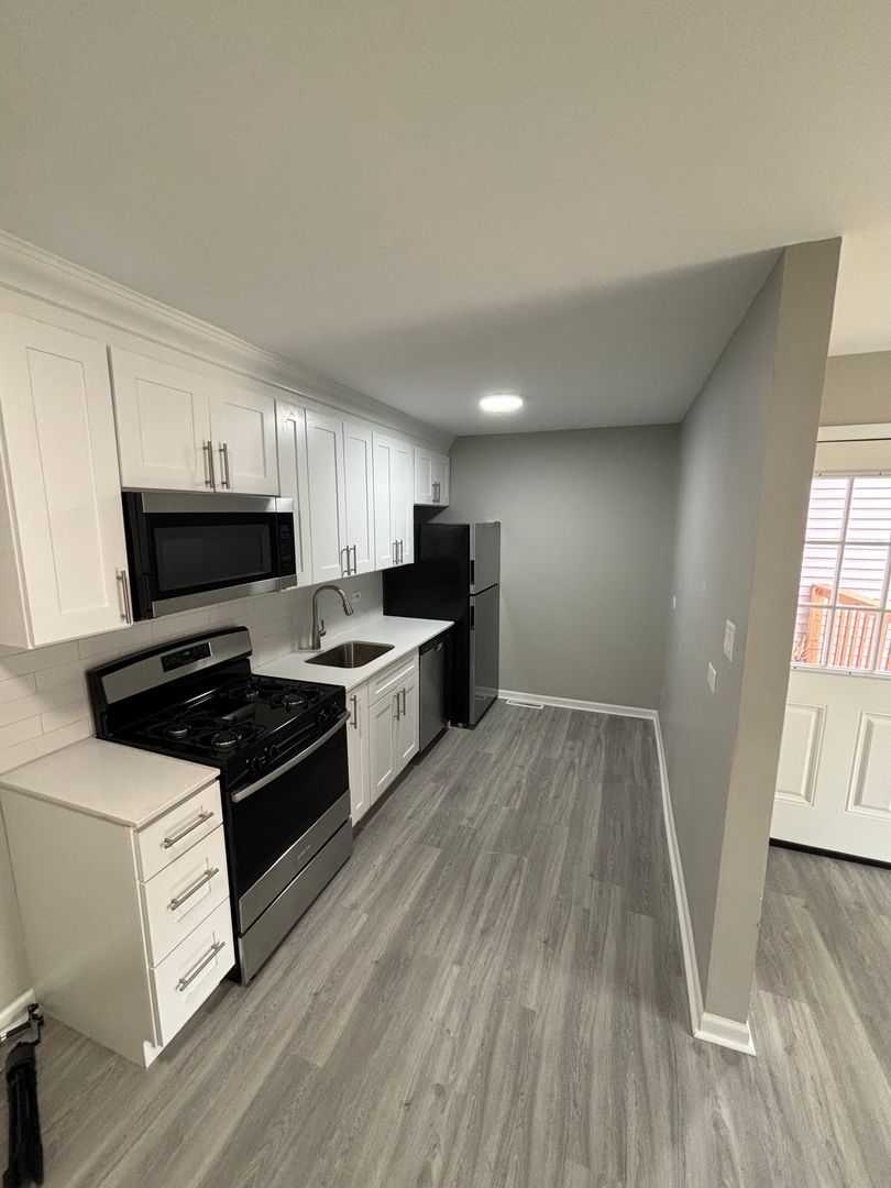 Antioch Apartment: 760-764 Main St