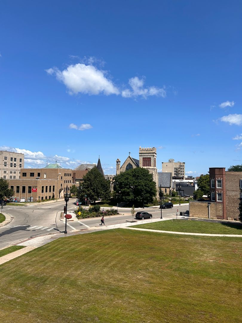 Kenosha Apartment: 5947 7th Ave