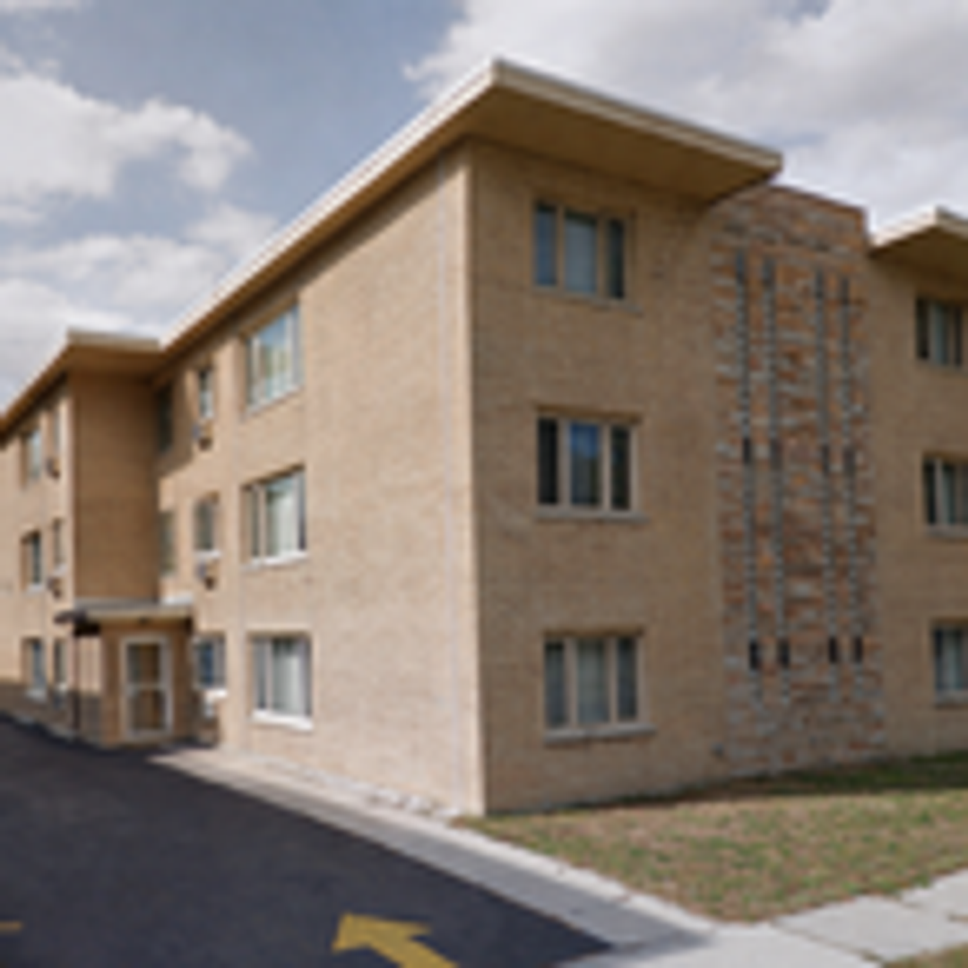 Oak Lawn Apartment: 10036 Pulaski Rd