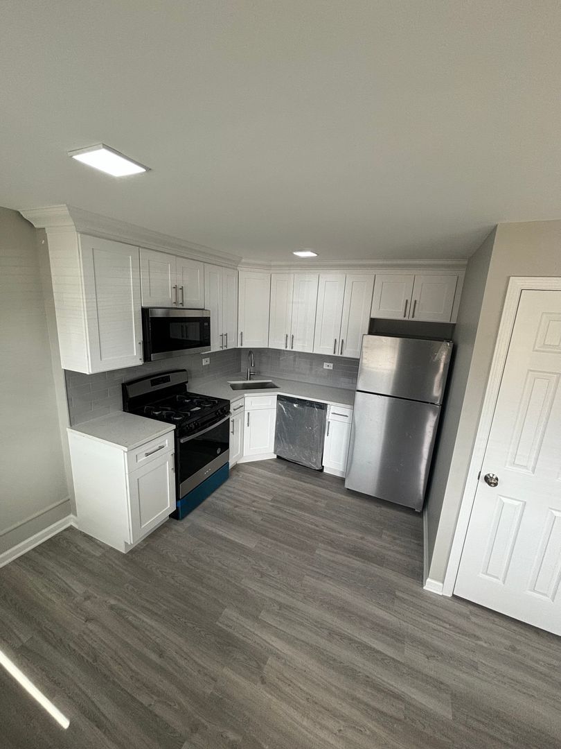 Antioch Apartment: 760-764 Main St