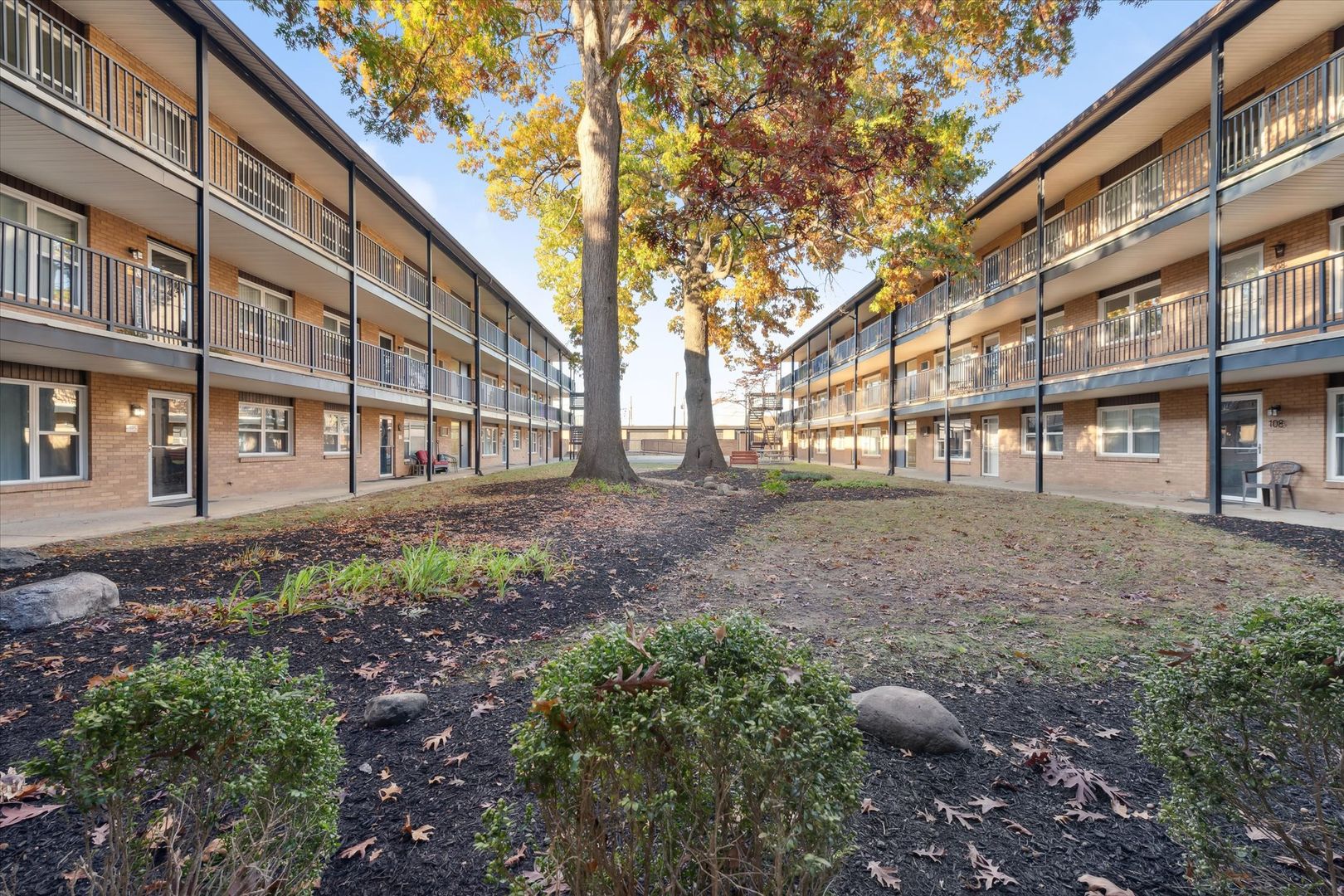 Toledo Apartment: 3838 W Sylvania Ave