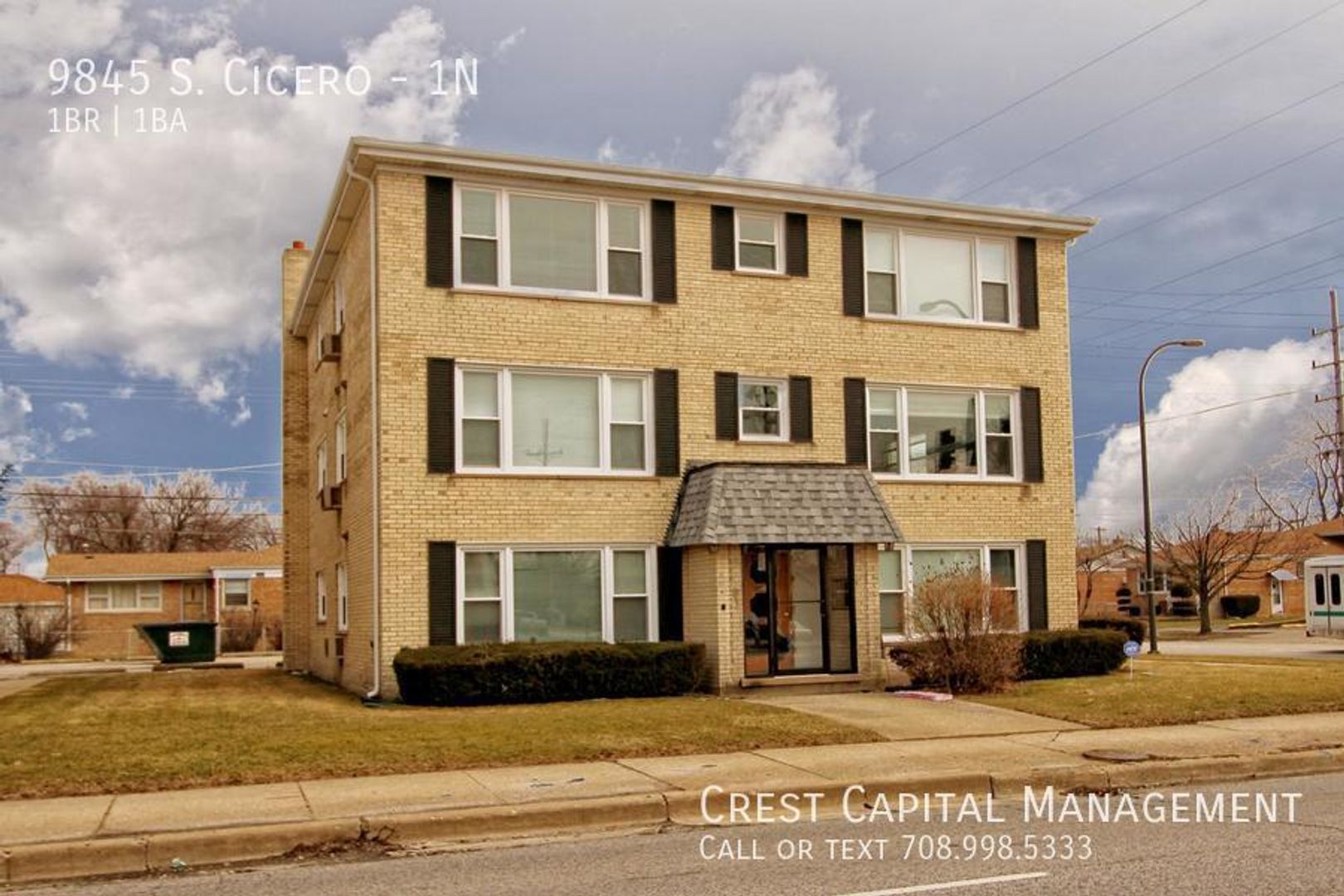 Oak Lawn Apartment: 9845 S Cicero Ave