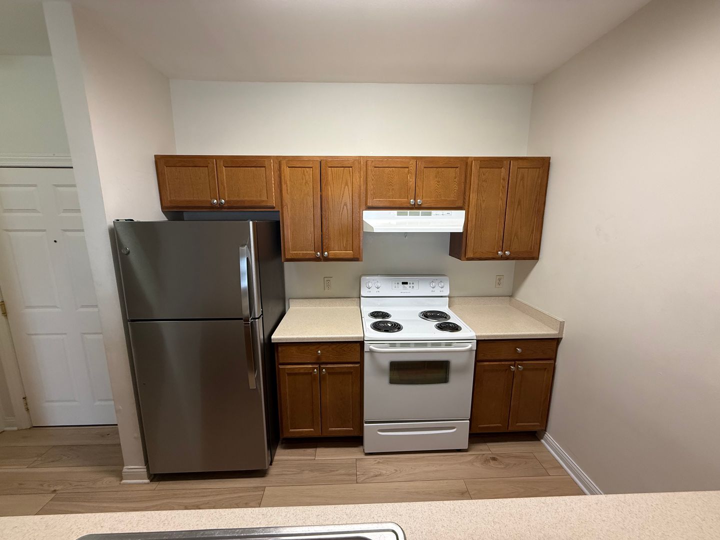 Kenosha Apartment: 1923 63rd St