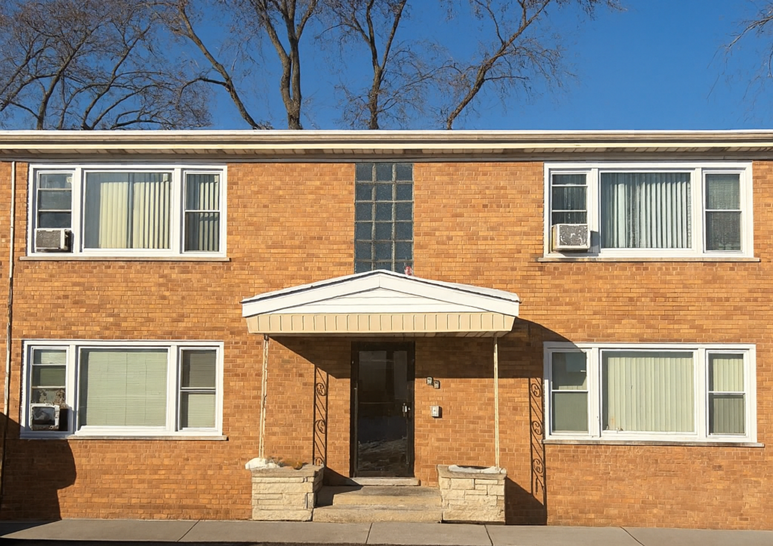 Chicago Ridge Apartment: 5800-20 107th St