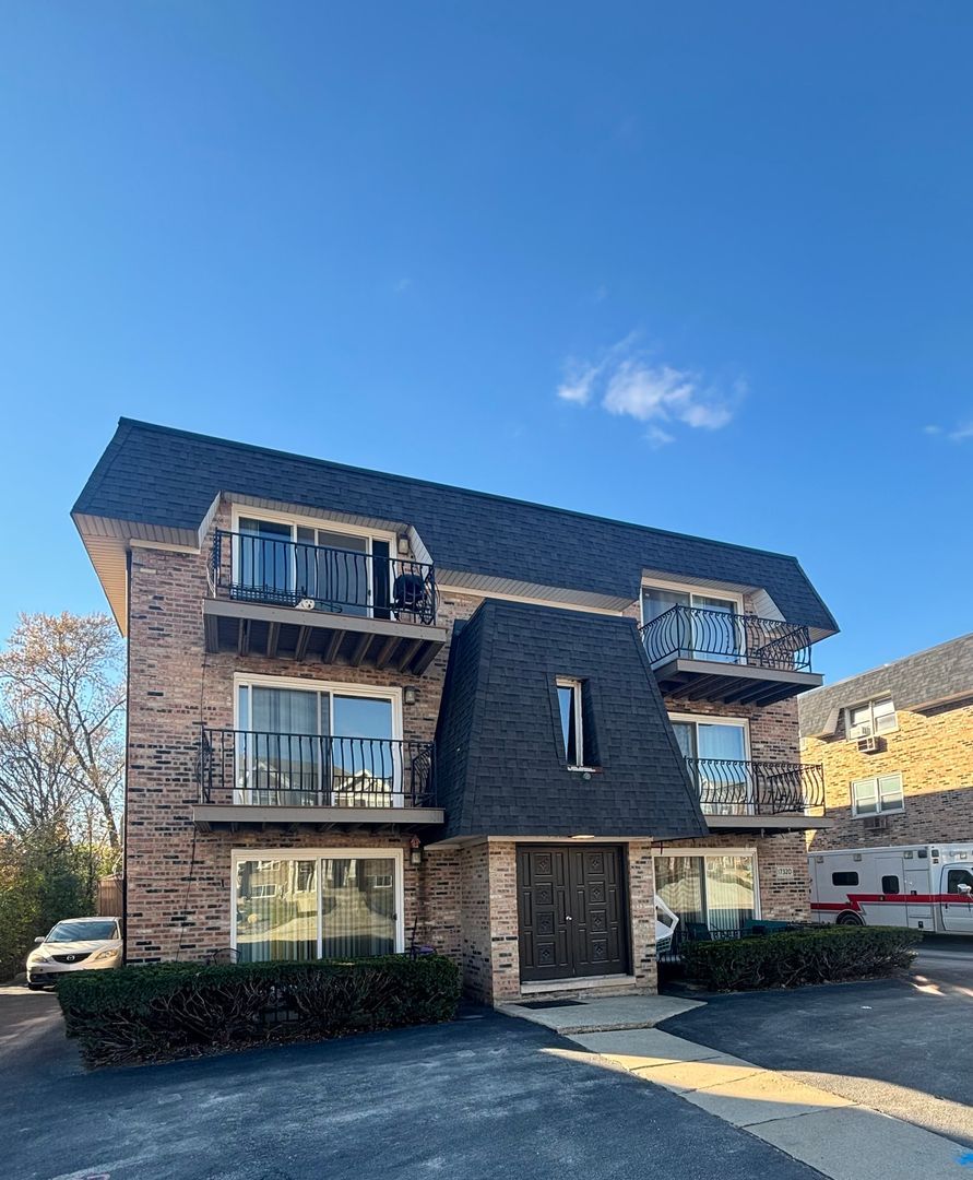 Tinley Park Apartment: 17310-20 Ridgeland Ave