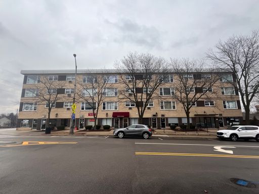 Charming 1-Bedroom Apartment in Prime Downers Grove Location