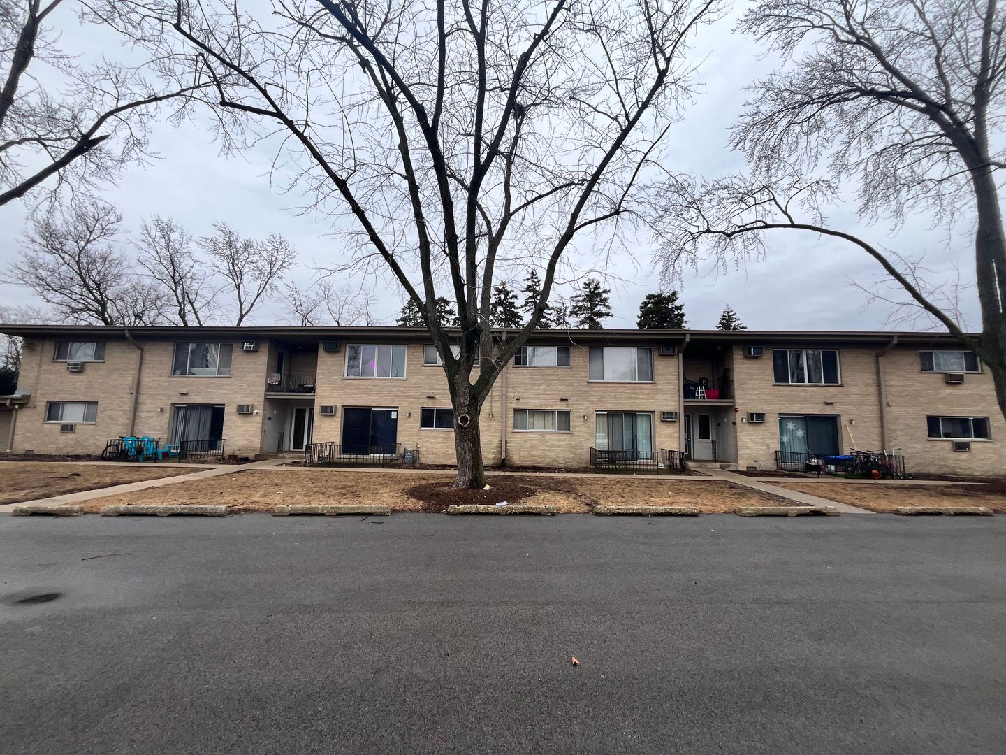 Villa Park Apartment: 317 & 320 N. Harvard Ave