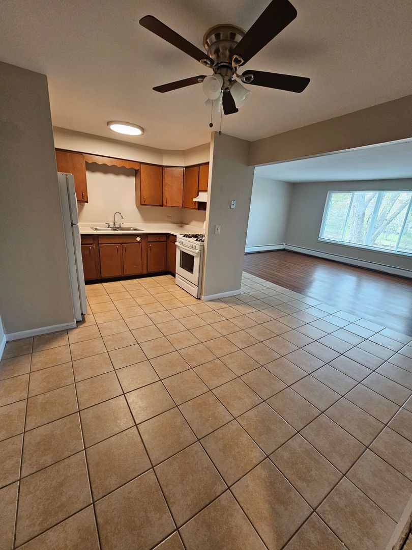 Villa Park Apartment: 317 & 320 N. Harvard Ave