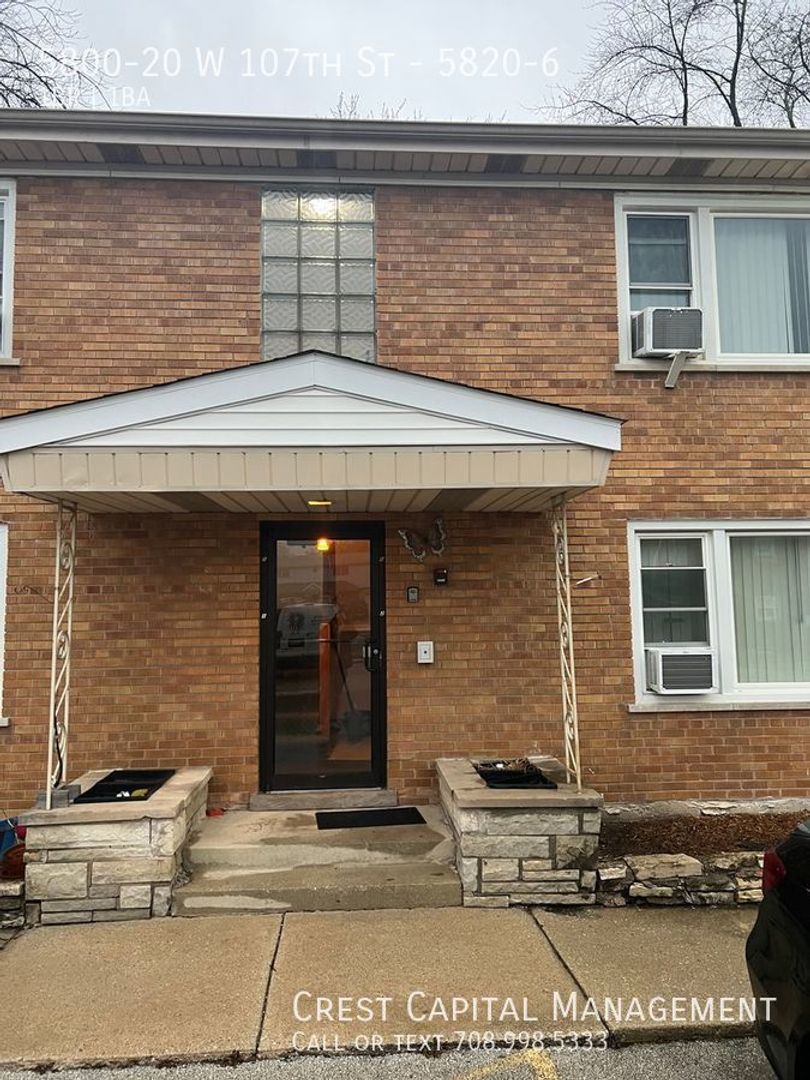 Chicago Ridge Apartment: 5800-20 107th St