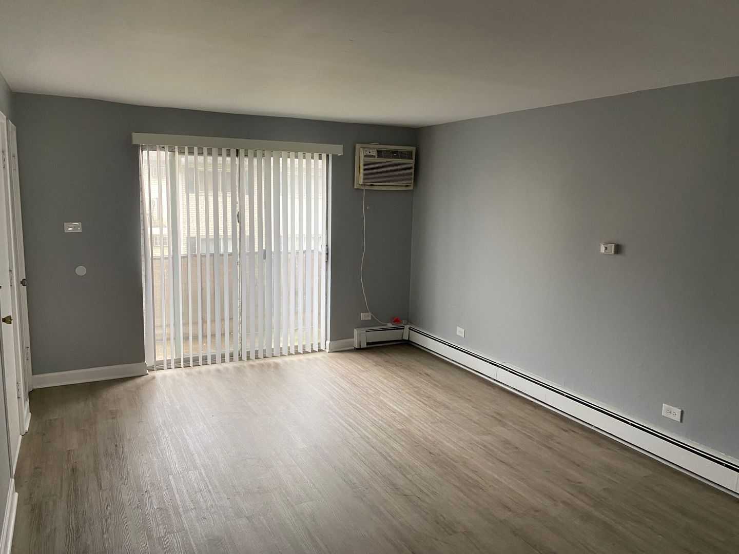 Alsip Apartment: 3700-10 W 119th St.