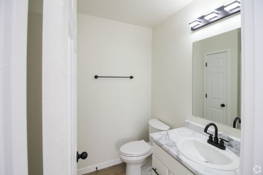 Listing photo thumbnail