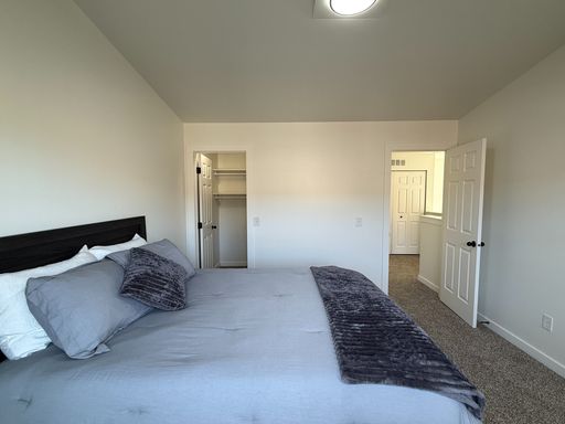 Listing photo thumbnail