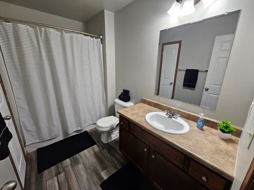 Listing photo thumbnail