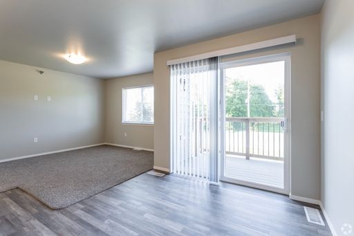 Listing photo thumbnail