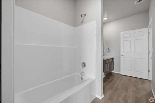 Listing photo thumbnail