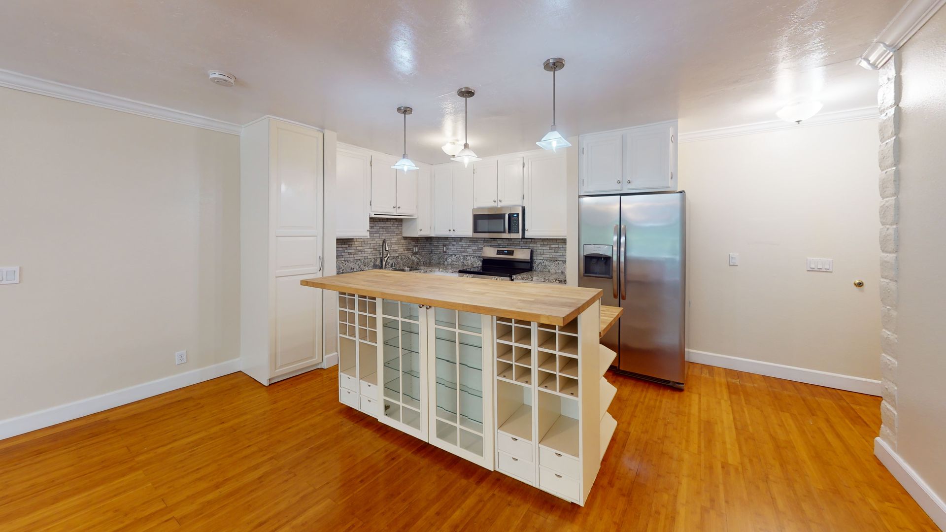 Coronado House: 943 D Ave