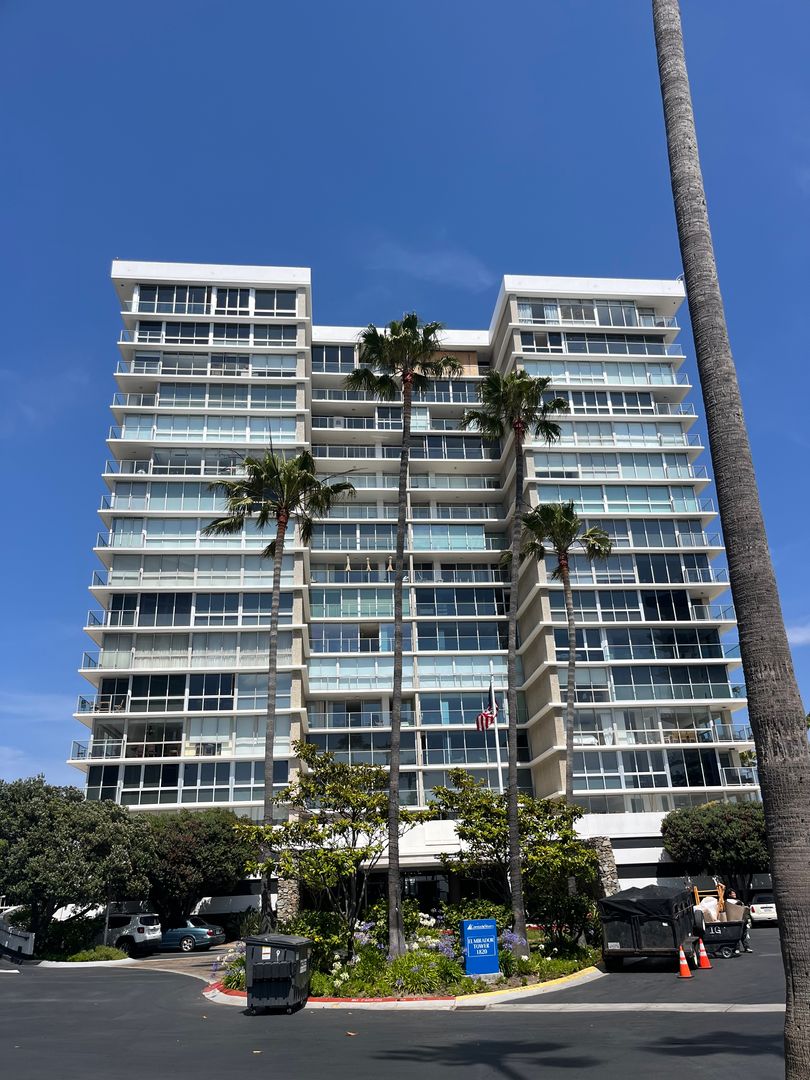 Coronado Apartment: 1820 Avenida del Mundo #308
