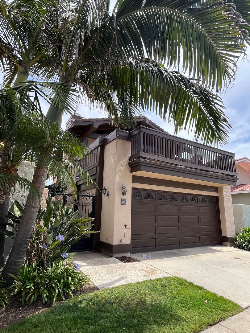 Coronado House: 61 Trinidad Bend