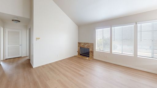 3 Bed Condo | End Unit | Gated community – photo 1