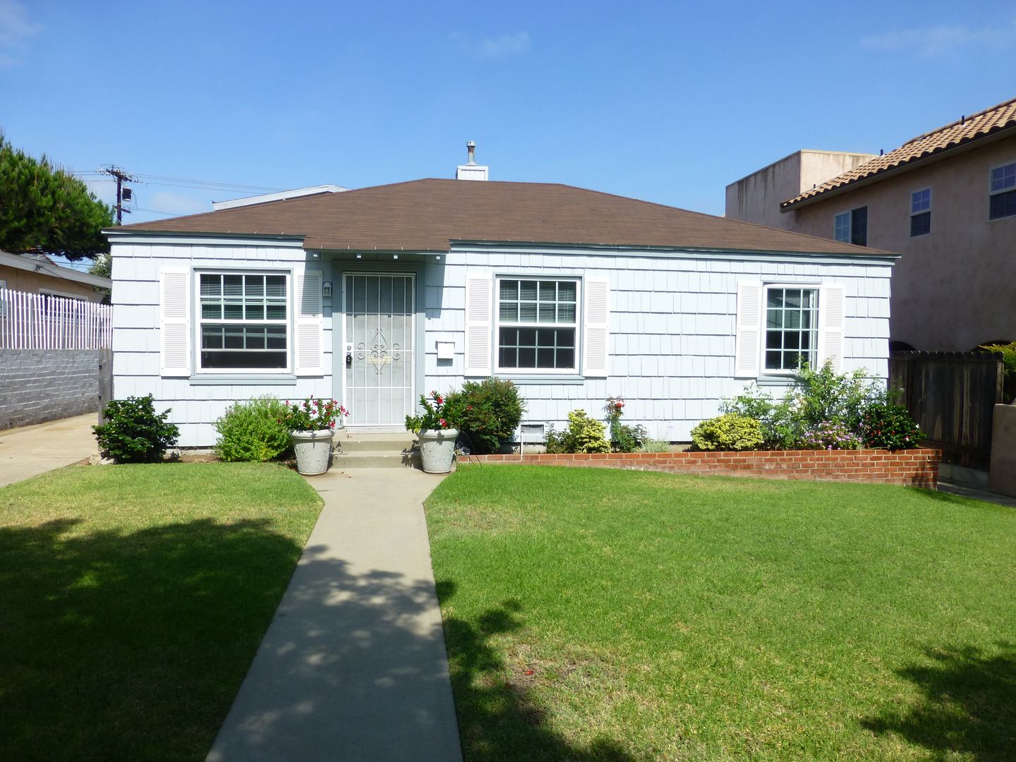 Coronado Apartment: 338-342 C Ave.