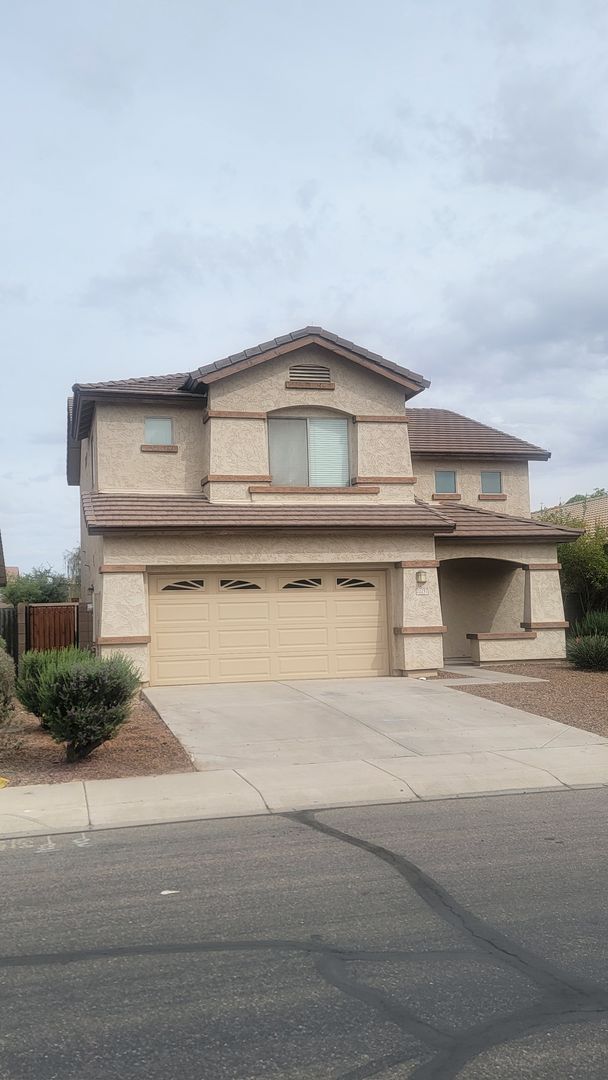 Maricopa House: 22257 N Gibson Dr