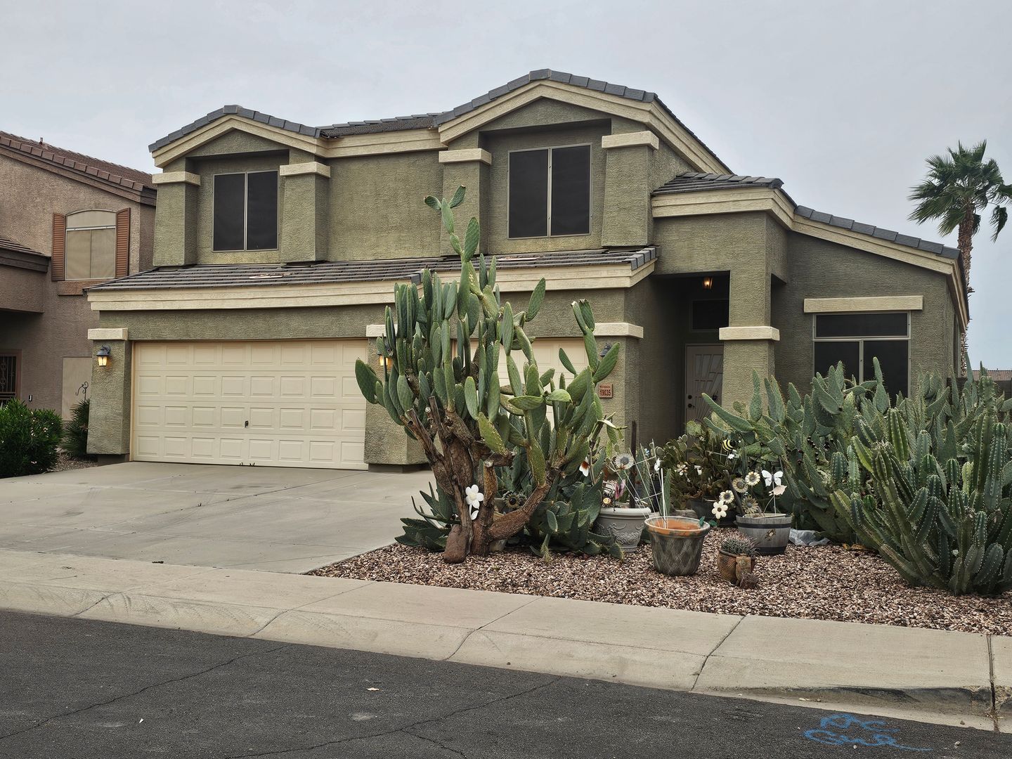 Maricopa House: 19035 N San Pablo Street