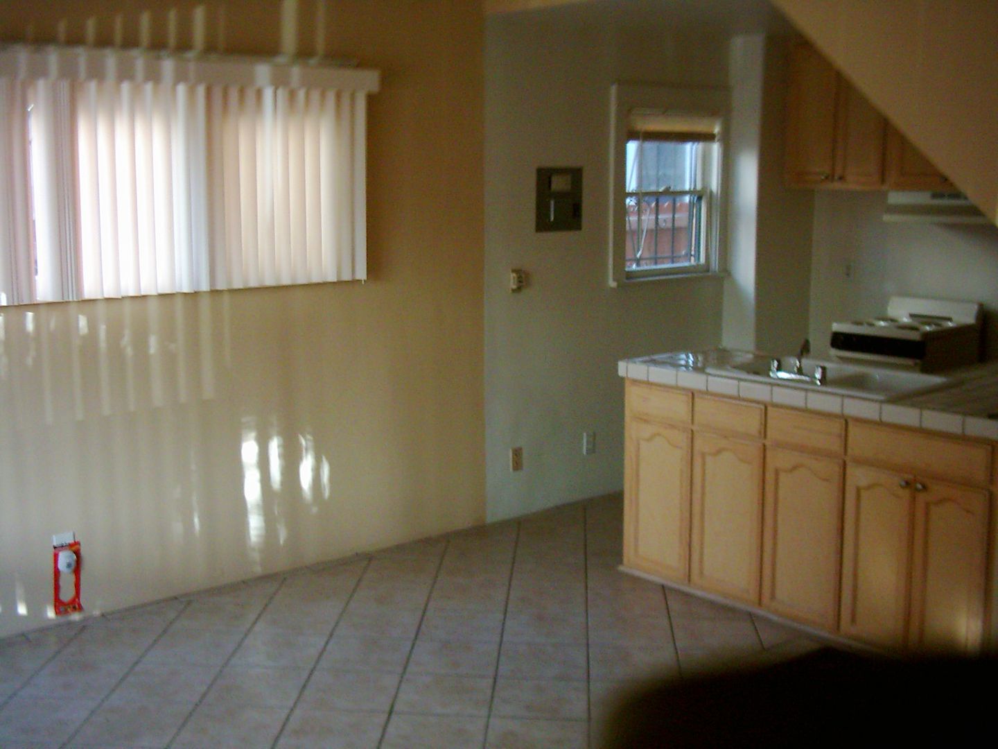 Long Beach House: 1154 Cedar #A