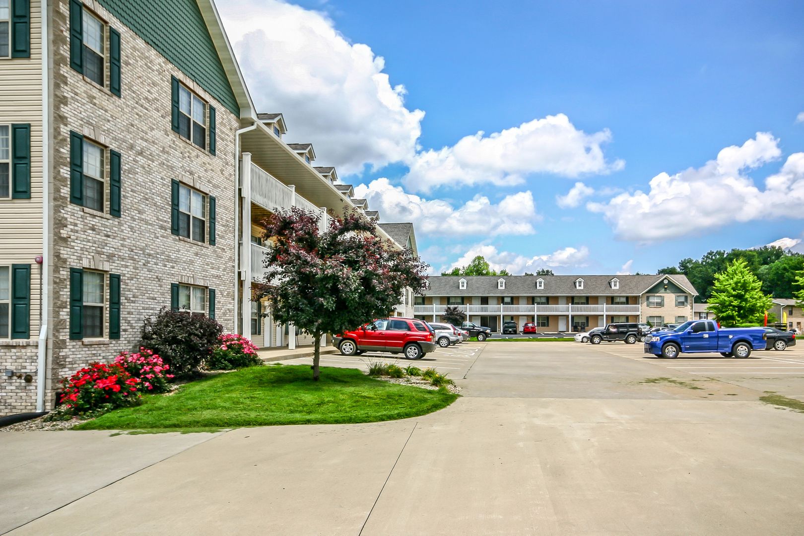 Belleville Apartment: 1671 Shadow Ridge Court