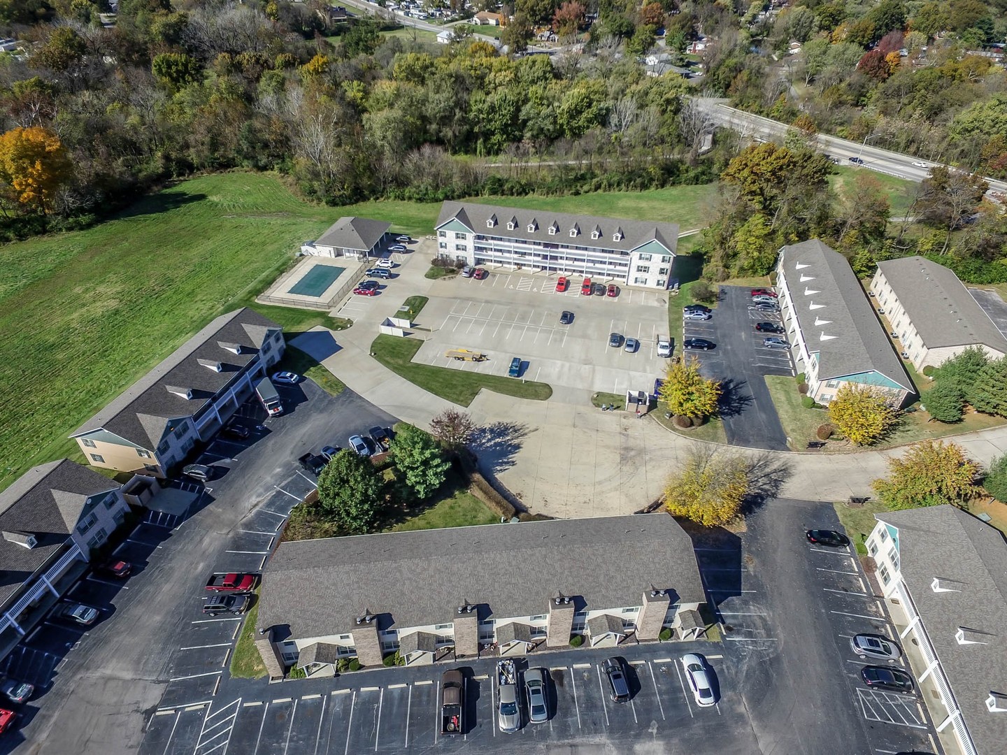 Belleville Apartment: 1671 Shadow Ridge Court