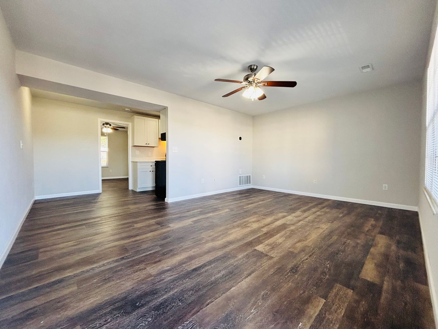 Belleville Apartment: 1671 Shadow Ridge Court