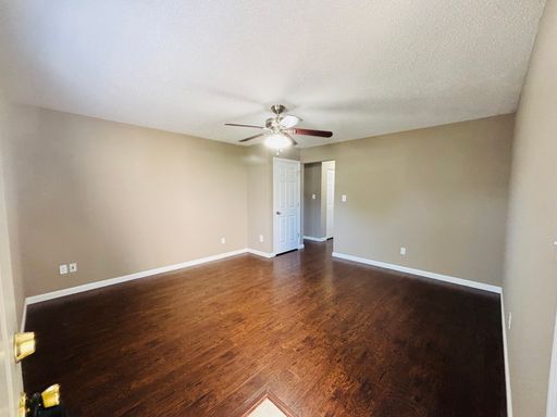 Brookside 2 bed 1.5 Bath Remodeled Unit – photo 1